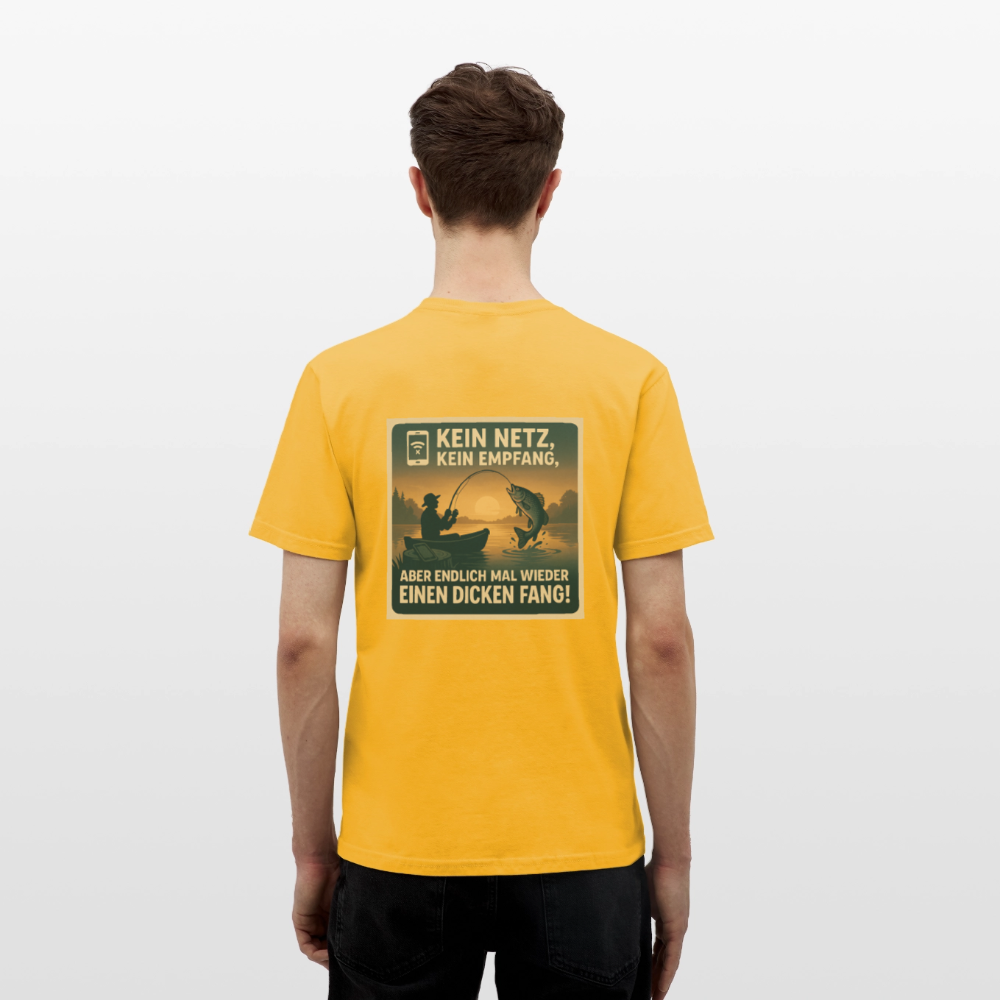 Herren T-Shirt "Dicken Fang" – Lustiges Angler-Shirt – Geschenk für Fischer & Outdoor-Fans - Gelb